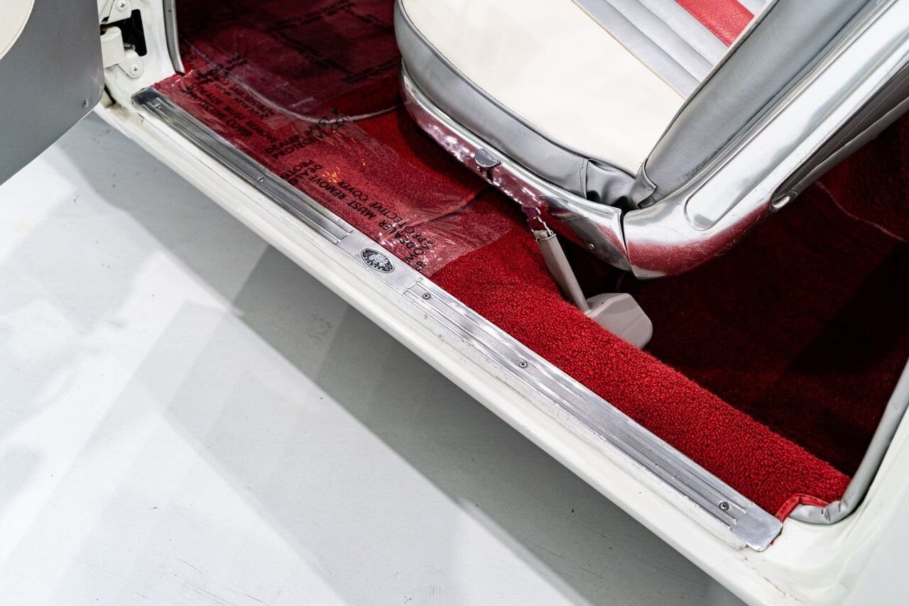 Pontiac PARISIENNE **PRIX EN USD** Fully restored with 261cu.in. and GM built sheet 1959 Blanc Montréal - photo #79