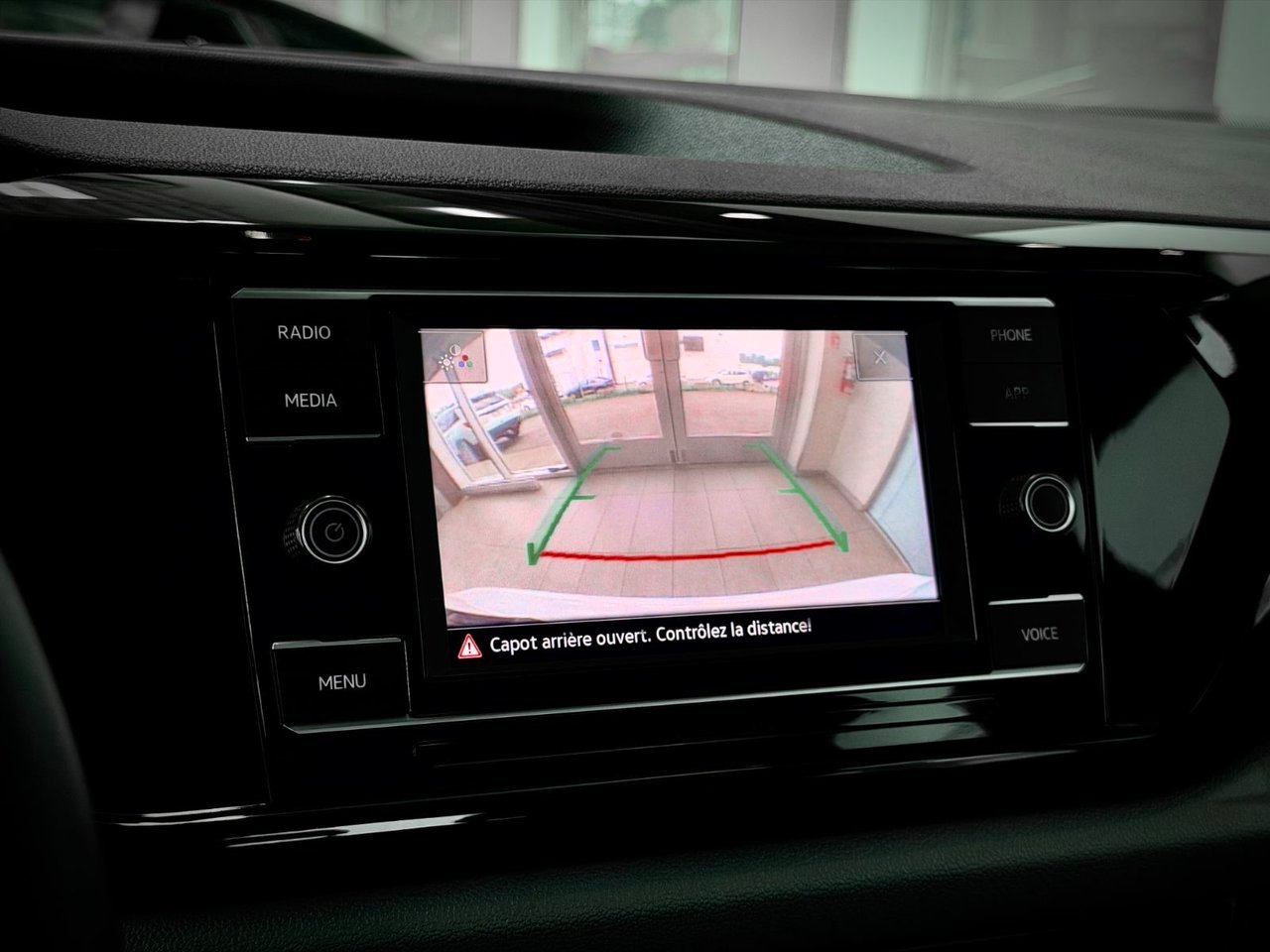 2024 Volkswagen Taos White Notre-Dame-des-Prairies - photo #27