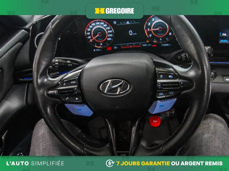 2022 Hyundai Elantra Grey Blainville - photo #18