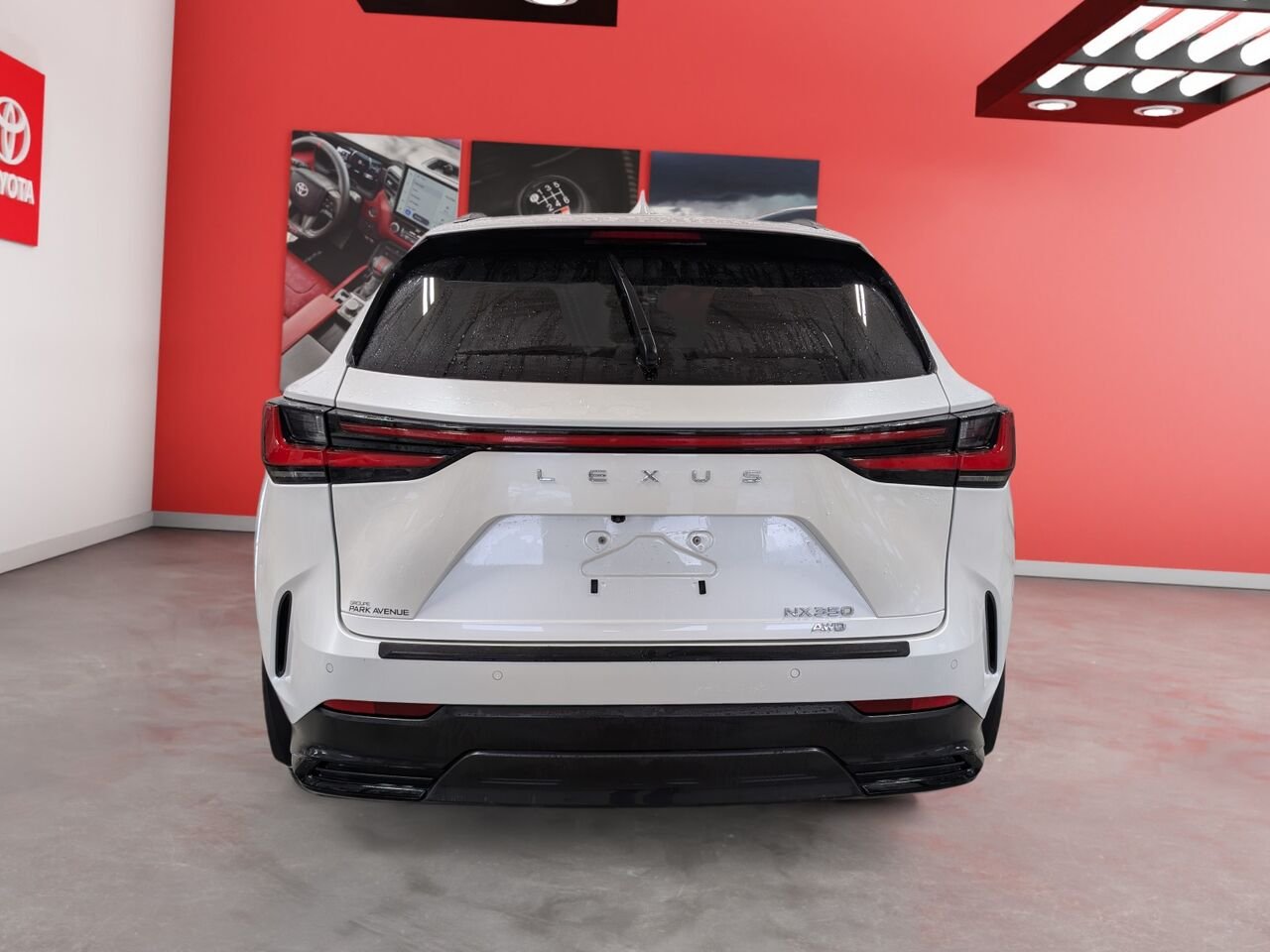 Lexus NX NX 350/SIÈGES CHAUFFANTS ET VENTILLÉS/TOIT OUVRANT/VOLANT CHAUFFANT 2022 Blanc Sherbrooke - photo #4