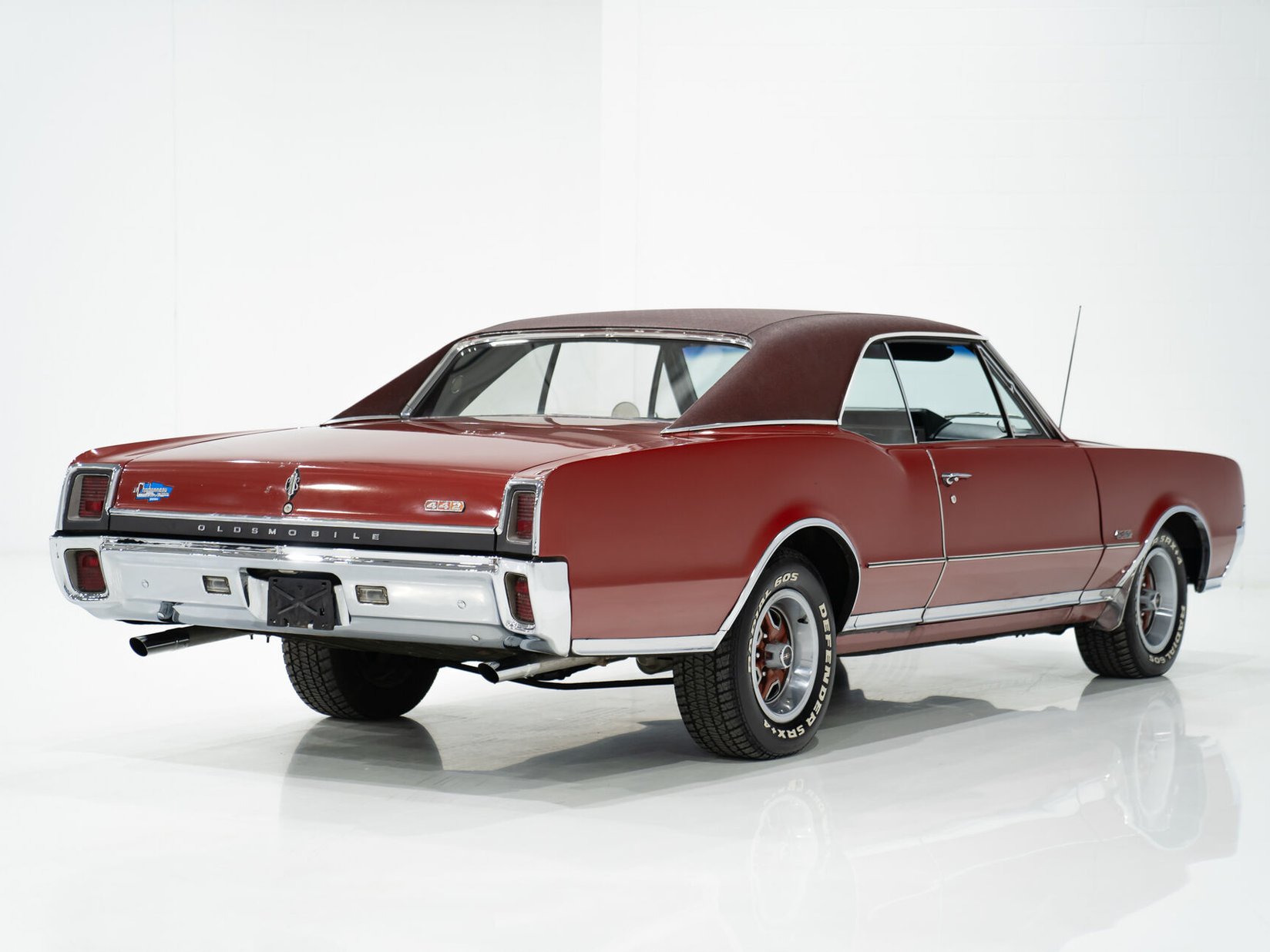Oldsmobile Cutlass 442 *PRIX EN USD* Numéros entièrement Matching Non restaurée Repeinte une seule fois 1967 Rouge Montréal - photo #71