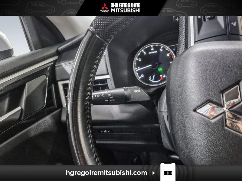 2022 Mitsubishi Outlander Grey Blainville - photo #18