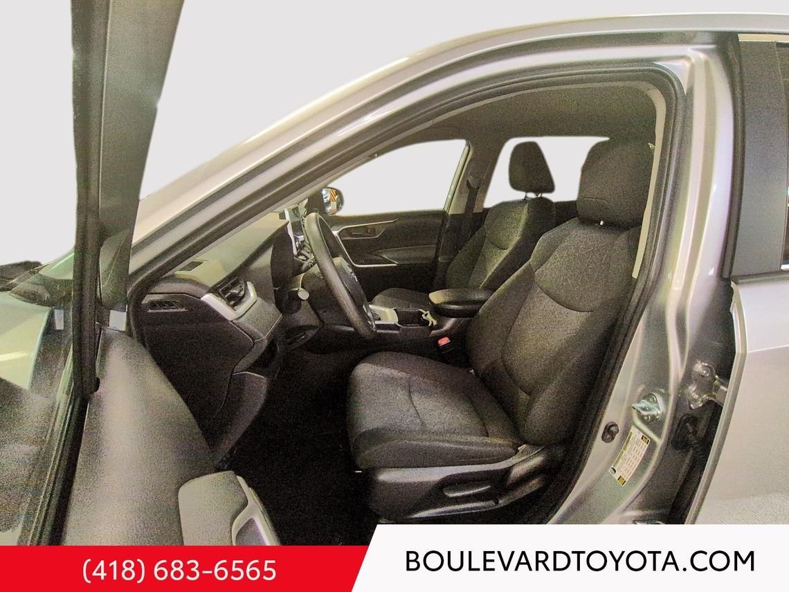 Toyota RAV4 531712-119 | LE, AWD 2024 Ciel argent métallisé Québec - photo #16