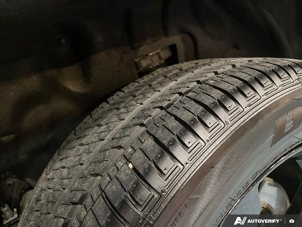2025 Jeep Grand Cherokee L 2601863A | Altitude Black Edmonton - photo #6