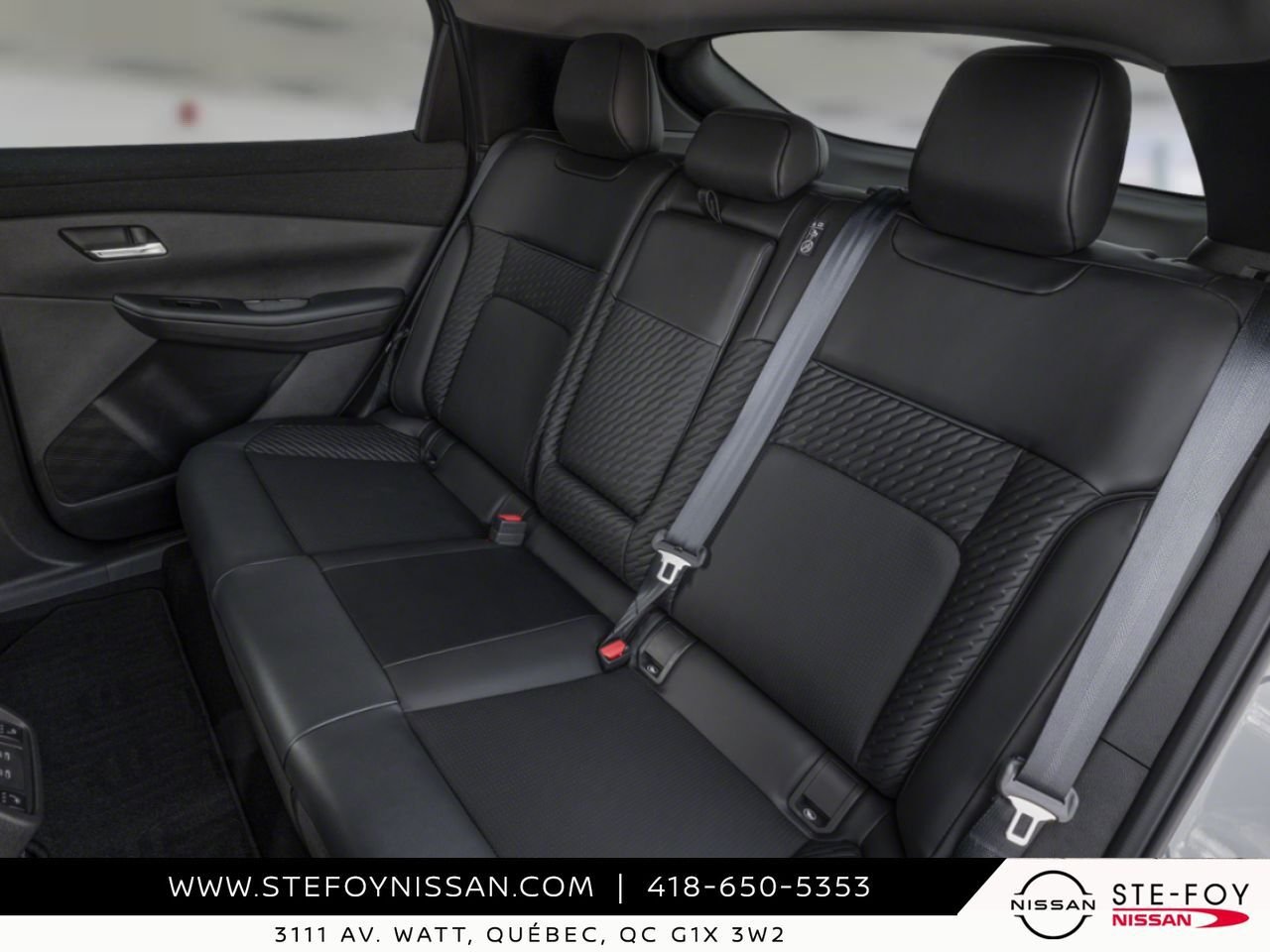 2026 NISSAN LEAF Everest White Pearl Tricoat/Black Ste-Foy - photo #4