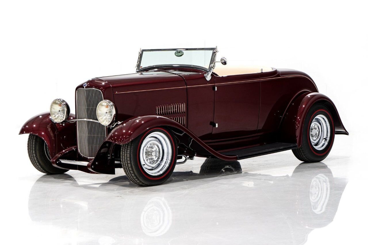 1932 Ford Highboy Lobeck creation spectacular presentation **PRICE IN USD** Red Montreal - photo #0