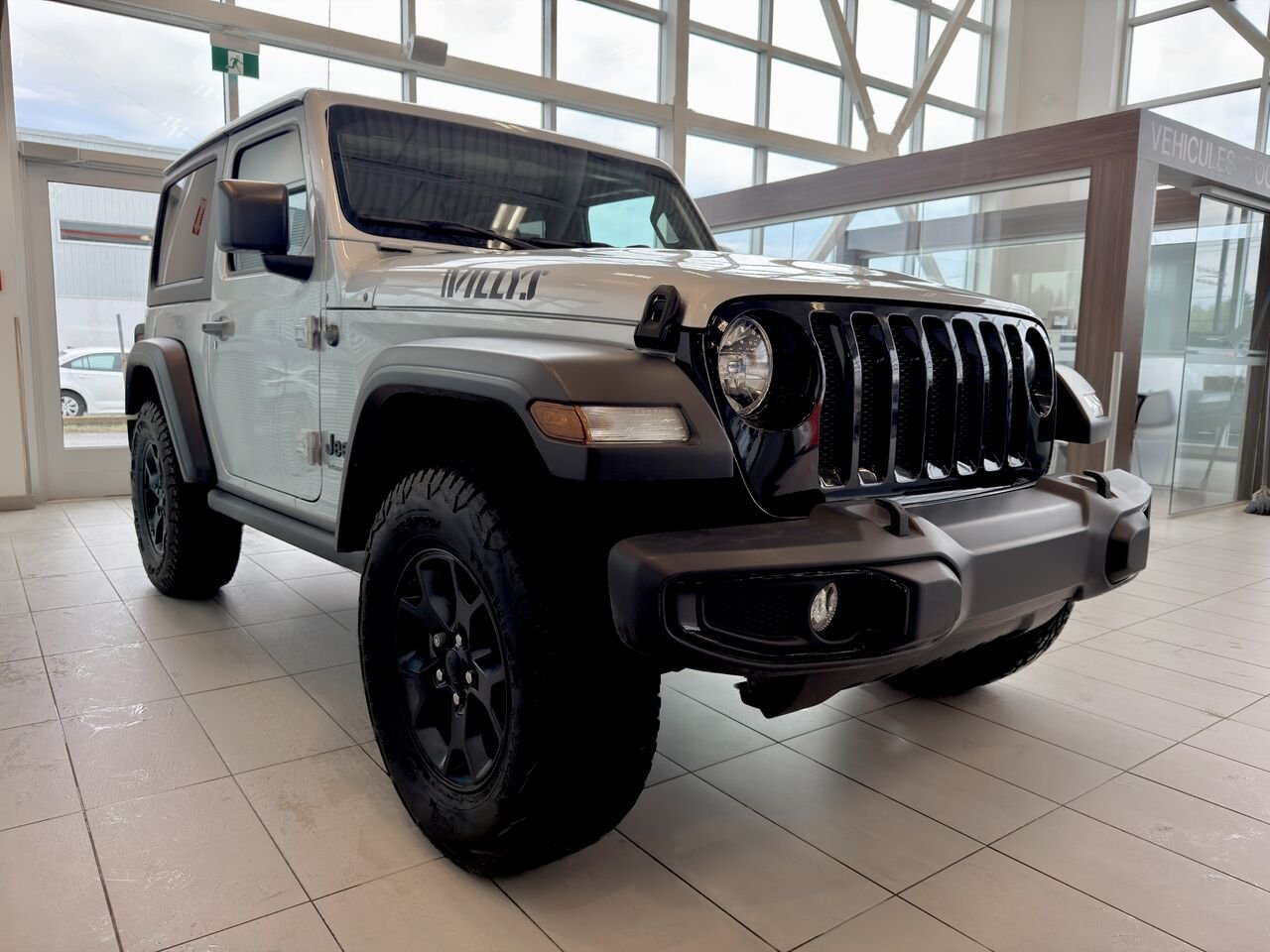 Jeep Wrangler 2022 Argent Notre-Dame-des-Prairies - photo #5