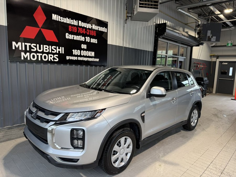 Mitsubishi RVR ES AWC 2024 Gris