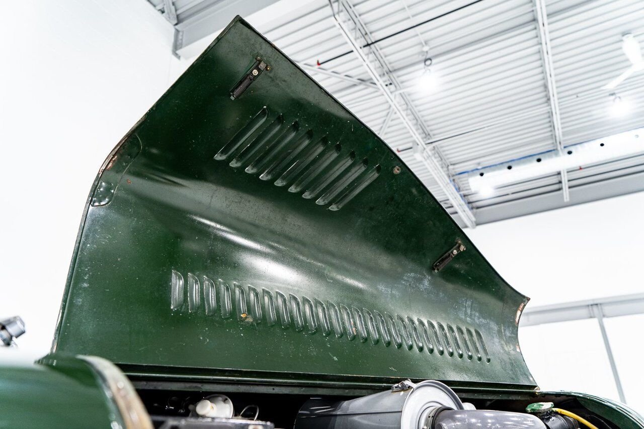 1970 Morgan Plus 8 Unrestored with only 7137km (4435miles) | PRIX EN USD Green Montreal - photo #74