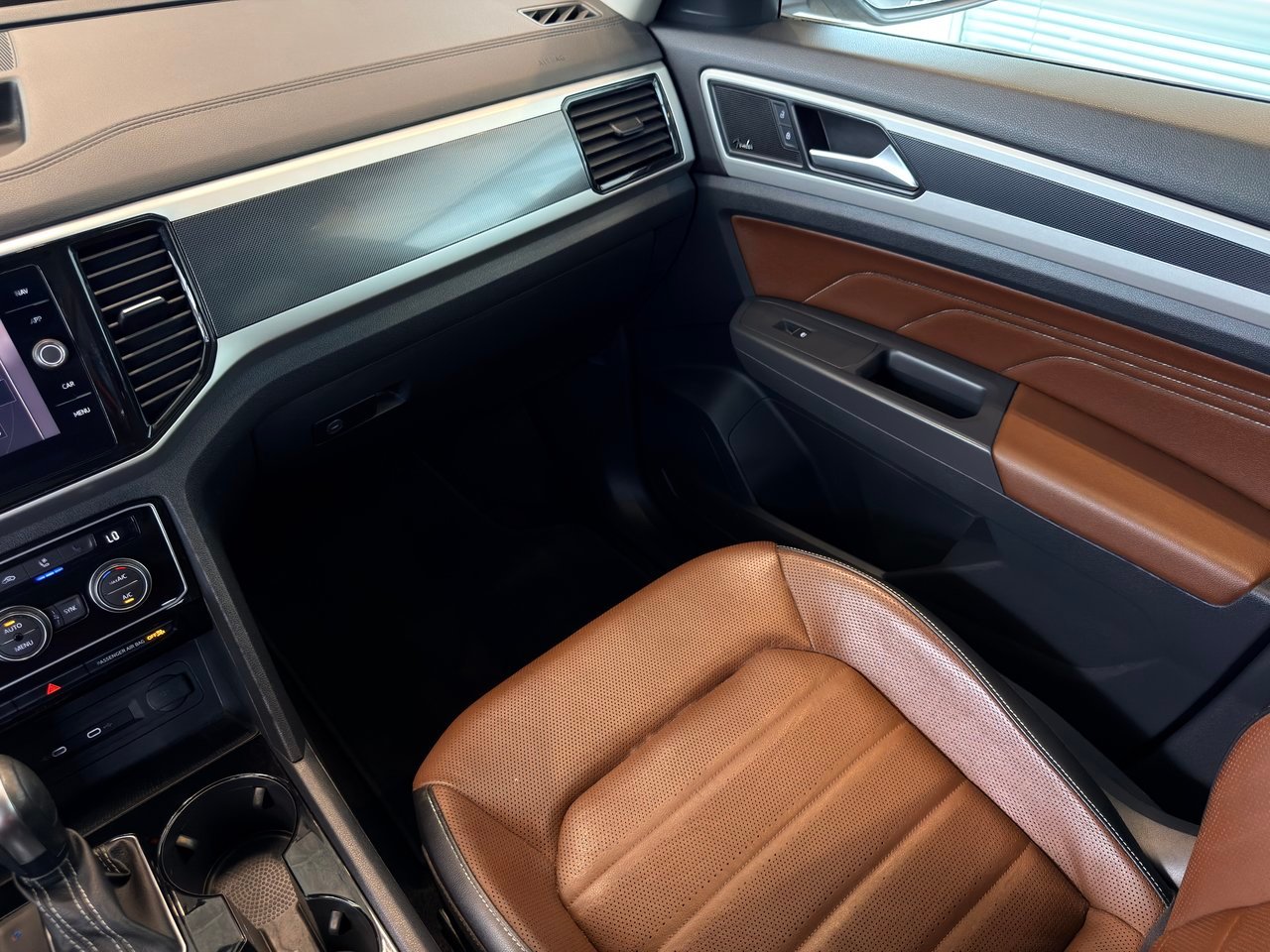 Volkswagen Atlas 2021 Gris Notre-Dame-des-Prairies - photo #26