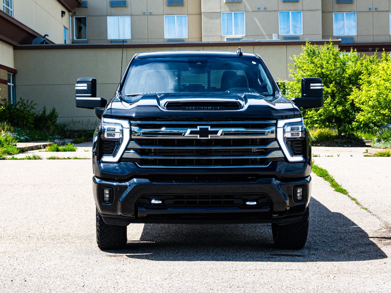 2024 Chevrolet Silverado 3500HD 4WD Crew Cab 159 High Country Black Sherwood Park - photo #2
