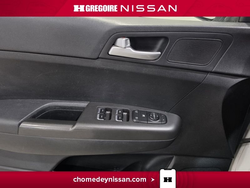Kia Sportage CA7268 | LX * Mag * Bancs Chauffants * Bluetooth * 2018 Blanc Laval - photo #12