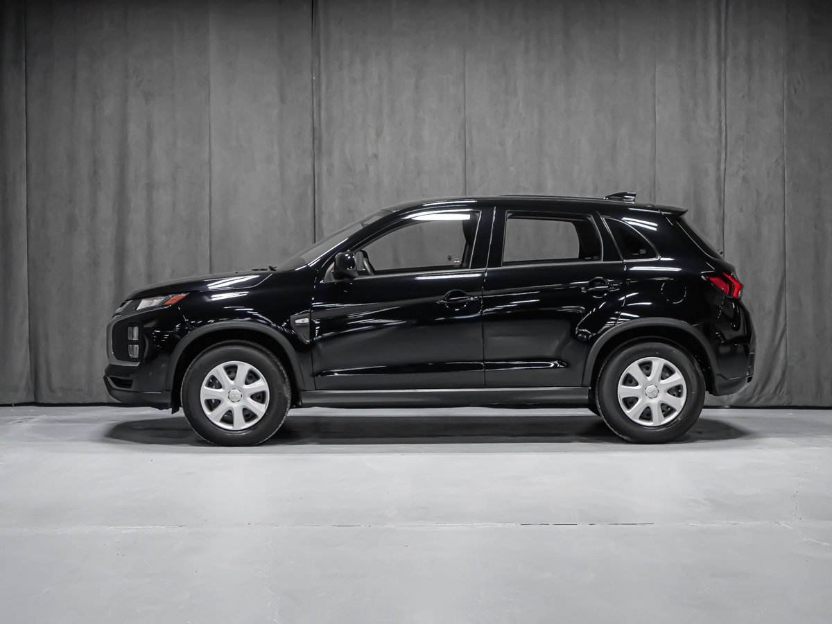 2026 Mitsubishi RVR ES Labrador Black Montreal - photo #3