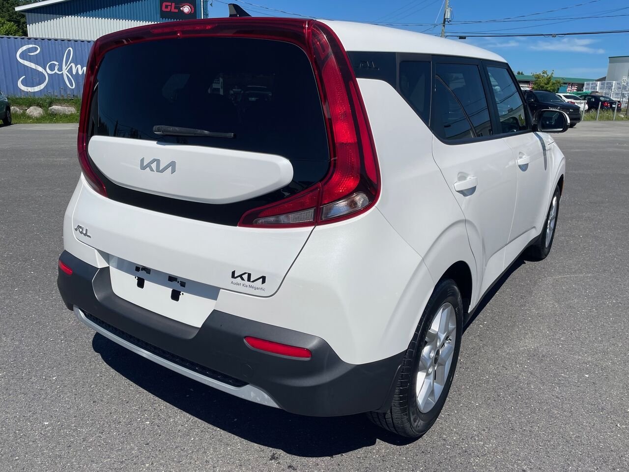 2022 Kia Soul White Nantes - photo #4