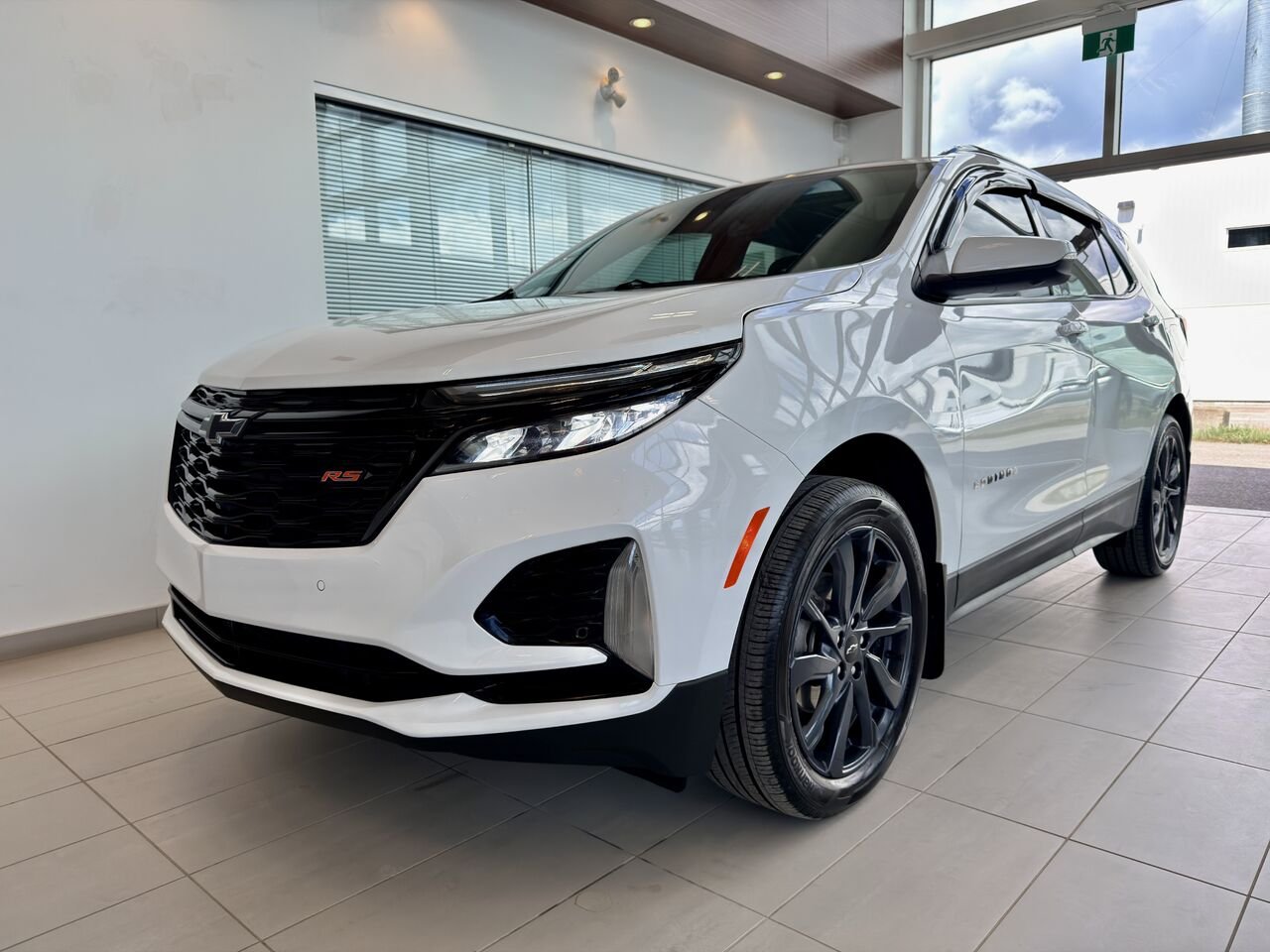 Chevrolet Equinox 2024 Blanc Notre-Dame-des-Prairies - photo #3