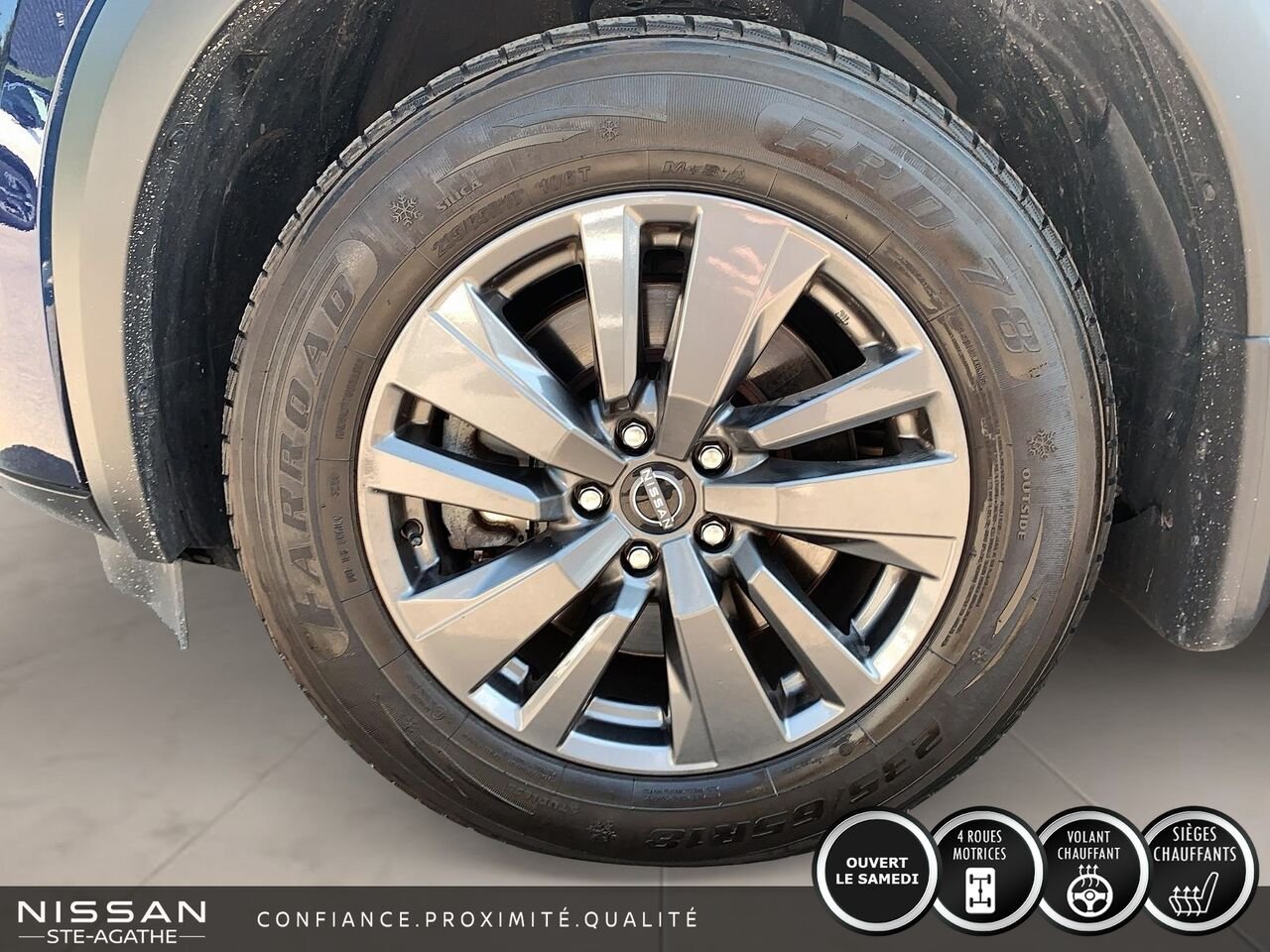 2024 Nissan Pathfinder SV 4RM Blue Saint-Jérôme - photo #6