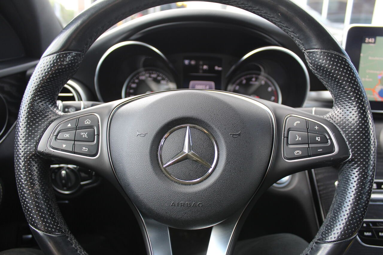 2018 Mercedes-Benz Classe-C VIN: 55SWF4KB3JU264149 White Sainte-Rose - photo #17