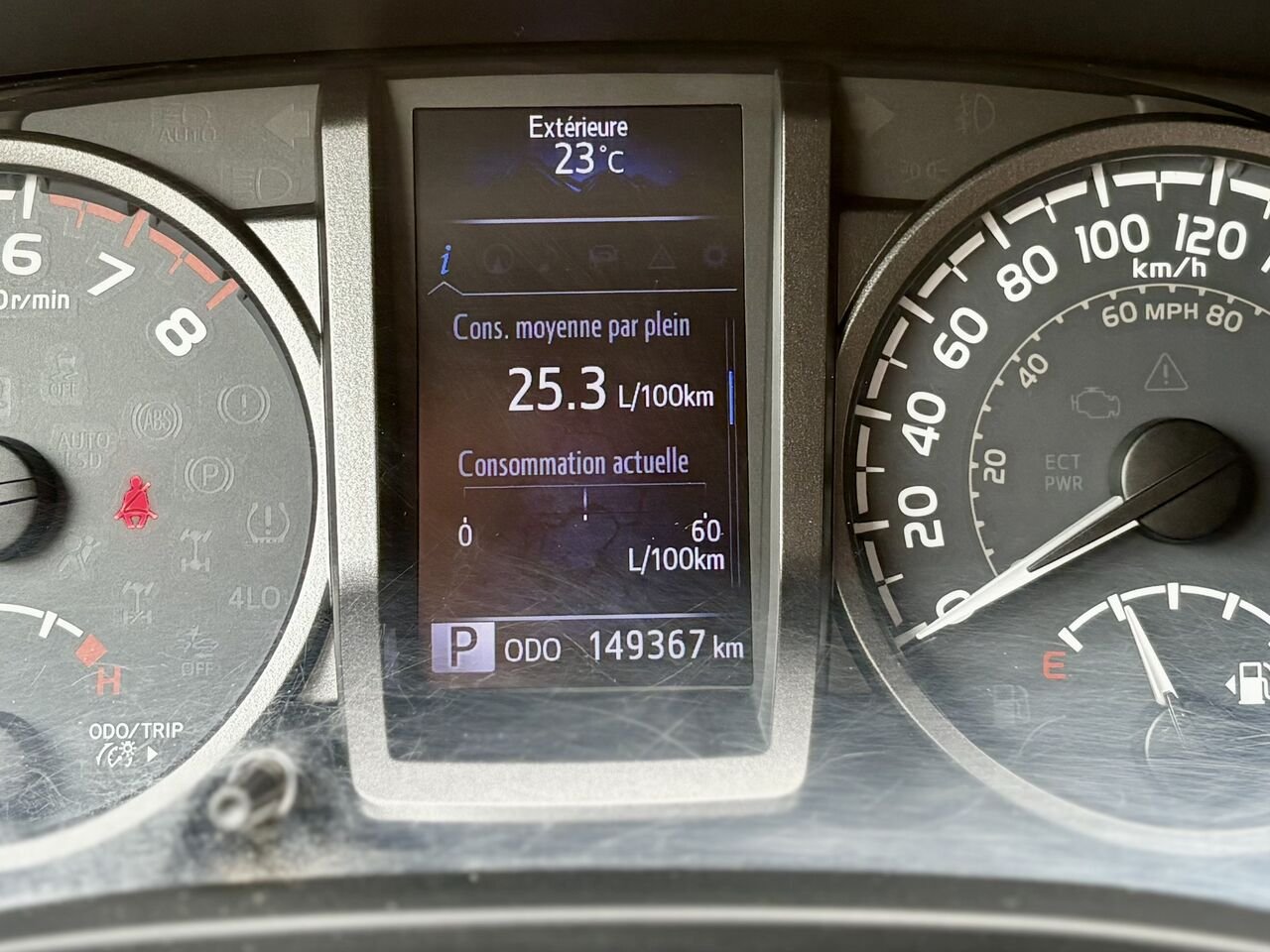 2018 Toyota TACOMA Silver Mont-Laurier - photo #17