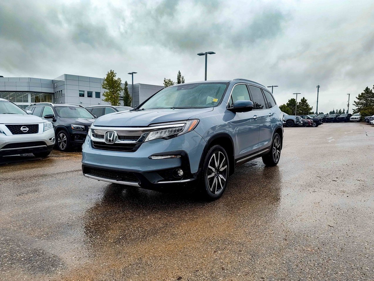 2022 Honda Pilot Touring 7-Passenger AWD Grey Sherwood Park - photo #3