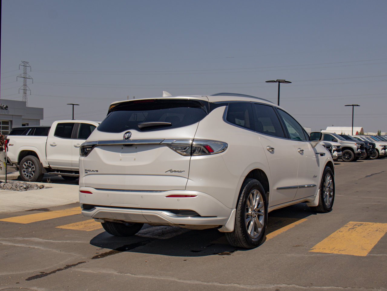 2024 Buick Enclave AWD 4dr Avenir White Sherwood Park - photo #9
