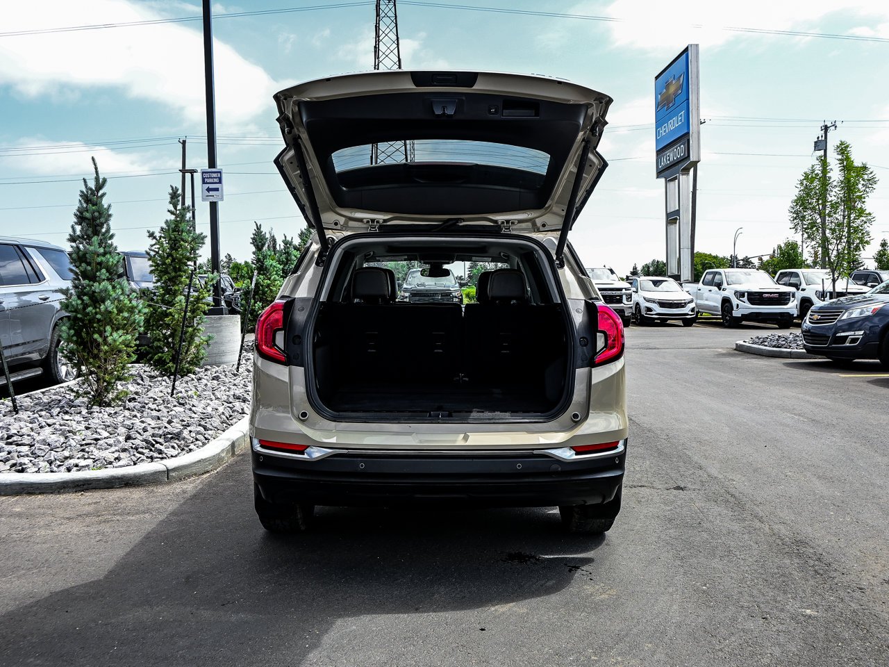 2022 GMC Terrain AWD 4dr AT4 Beige Sherwood Park - photo #14