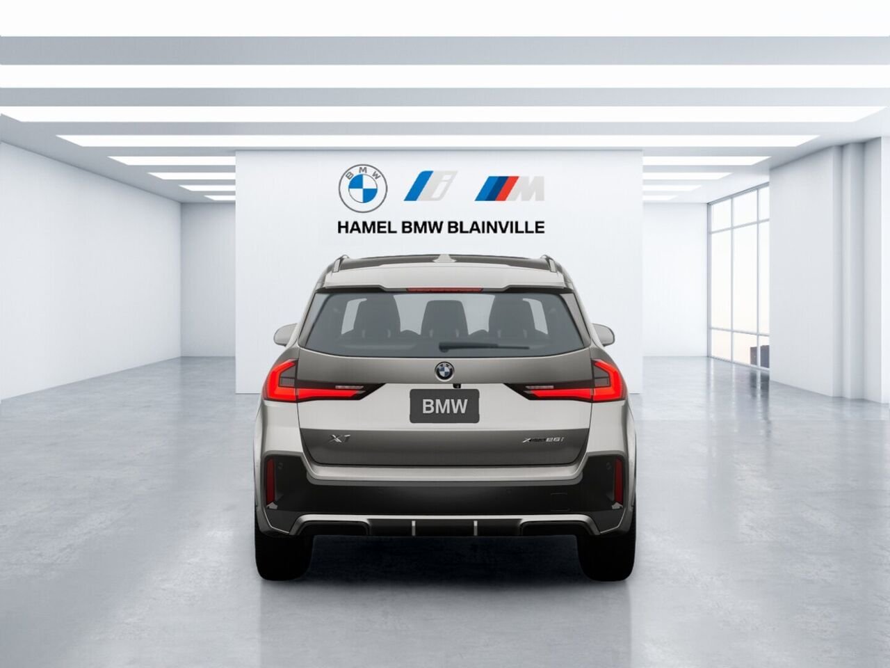 2026 BMW X1 xDrive28i Space Silver Metallic Blainville - photo #4