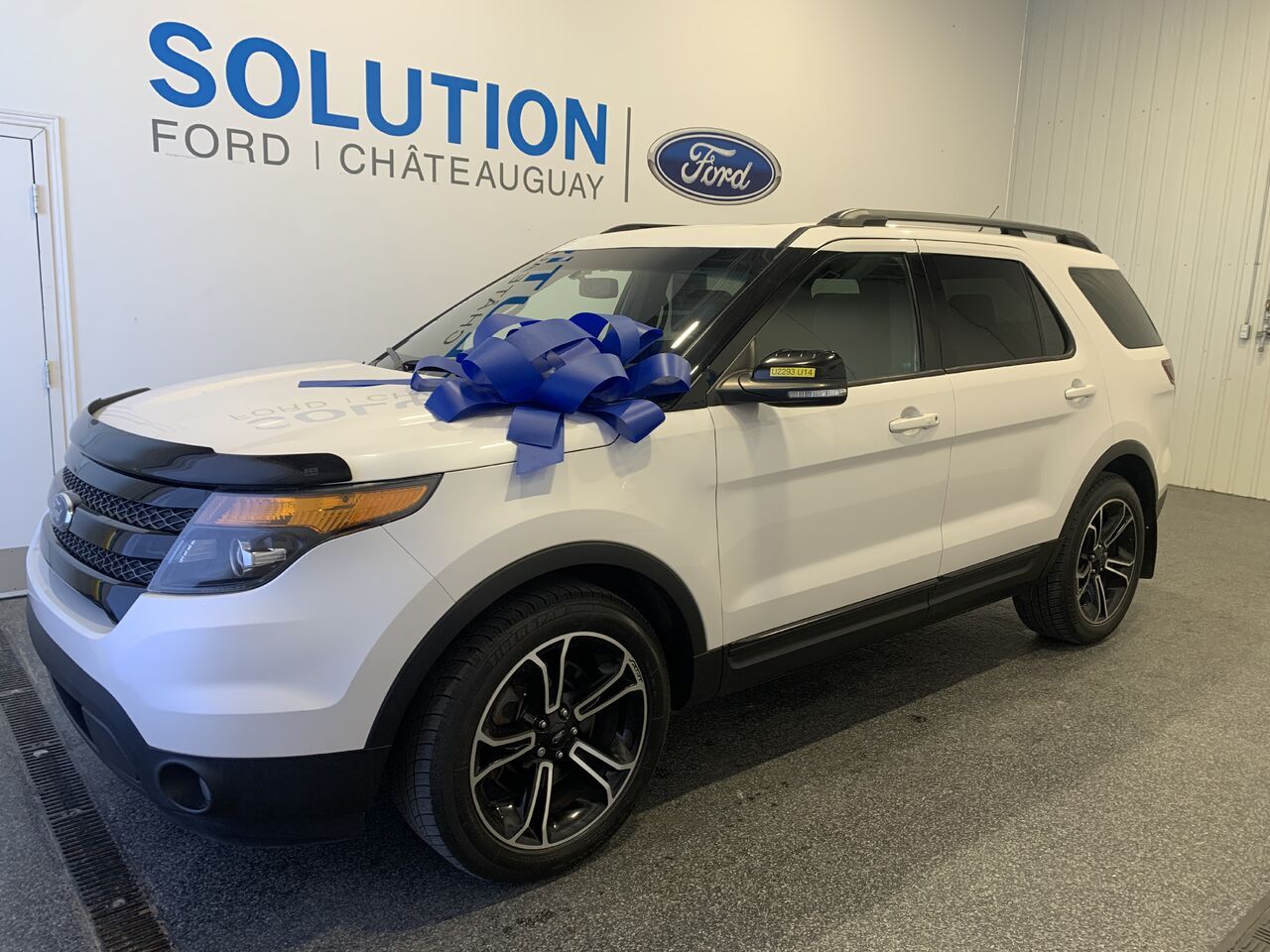 White 2015 Ford Explorer SUV / Crossover All-Wheel Drive Automatic