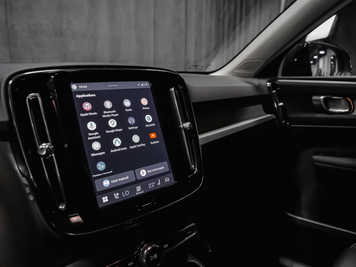 Volvo XC40 B5 CORE BRIGHT 2025 Noir Montréal - photo #9