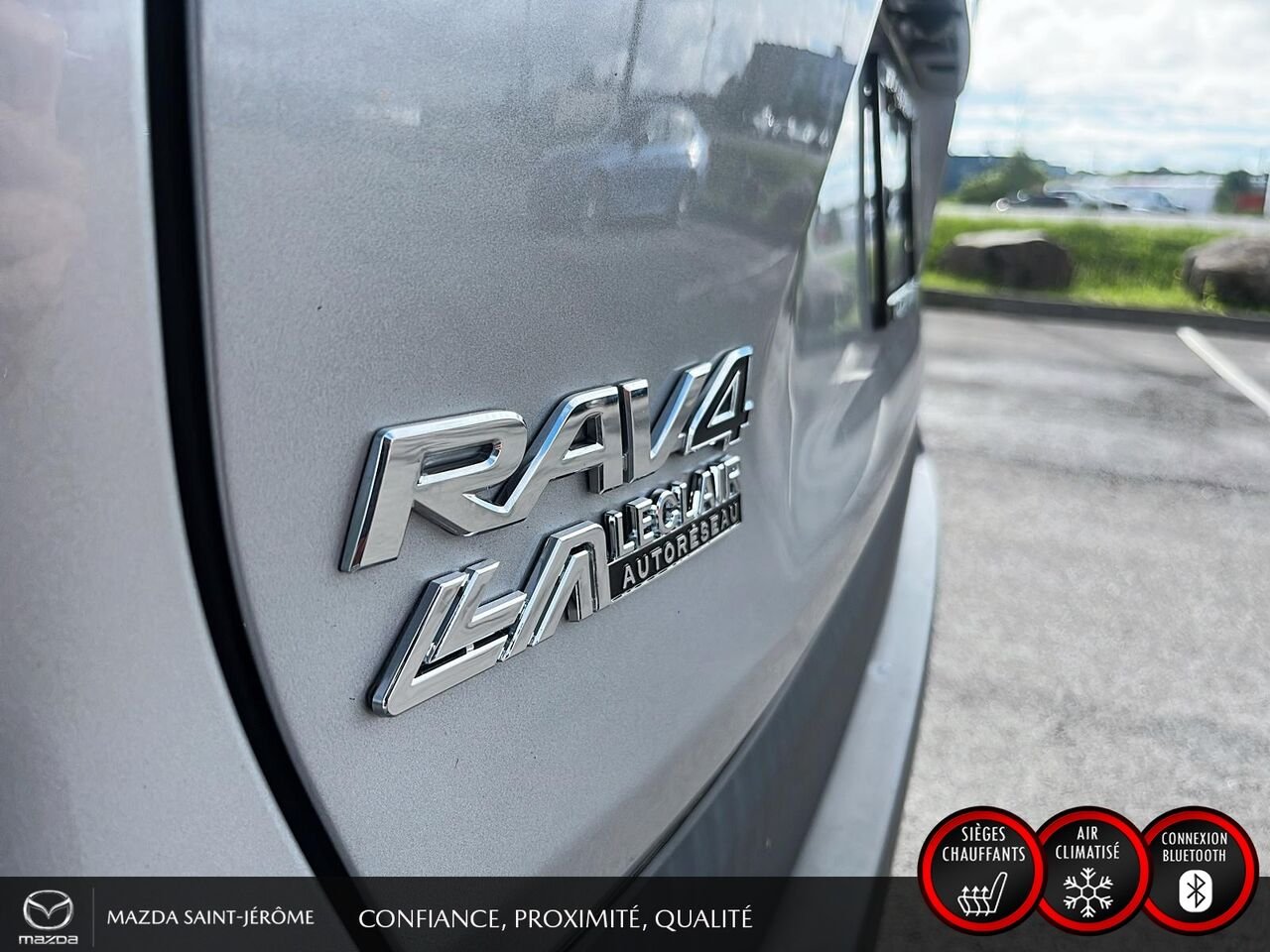 2020 Toyota RAV4 XLE | 49 877 KM | TOIT OUVRANT | AWD | ATTELAGE Silver Saint-Jérôme - photo #8