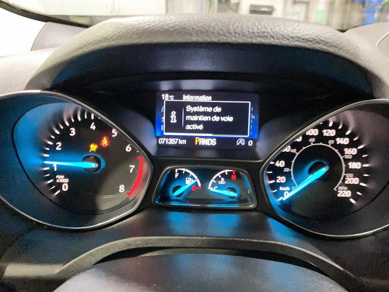 Ford Escape NIV 1FMCU9J90KUA83083 2019 Blanc Chicoutimi - photo #14