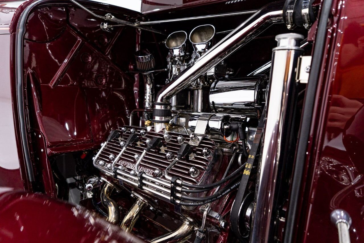 1932 Ford Highboy Lobeck creation spectacular presentation **PRICE IN USD** Red Montreal - photo #15