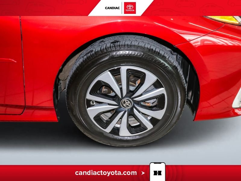 2019 Toyota Prius Red Saint-Eustache - photo #32