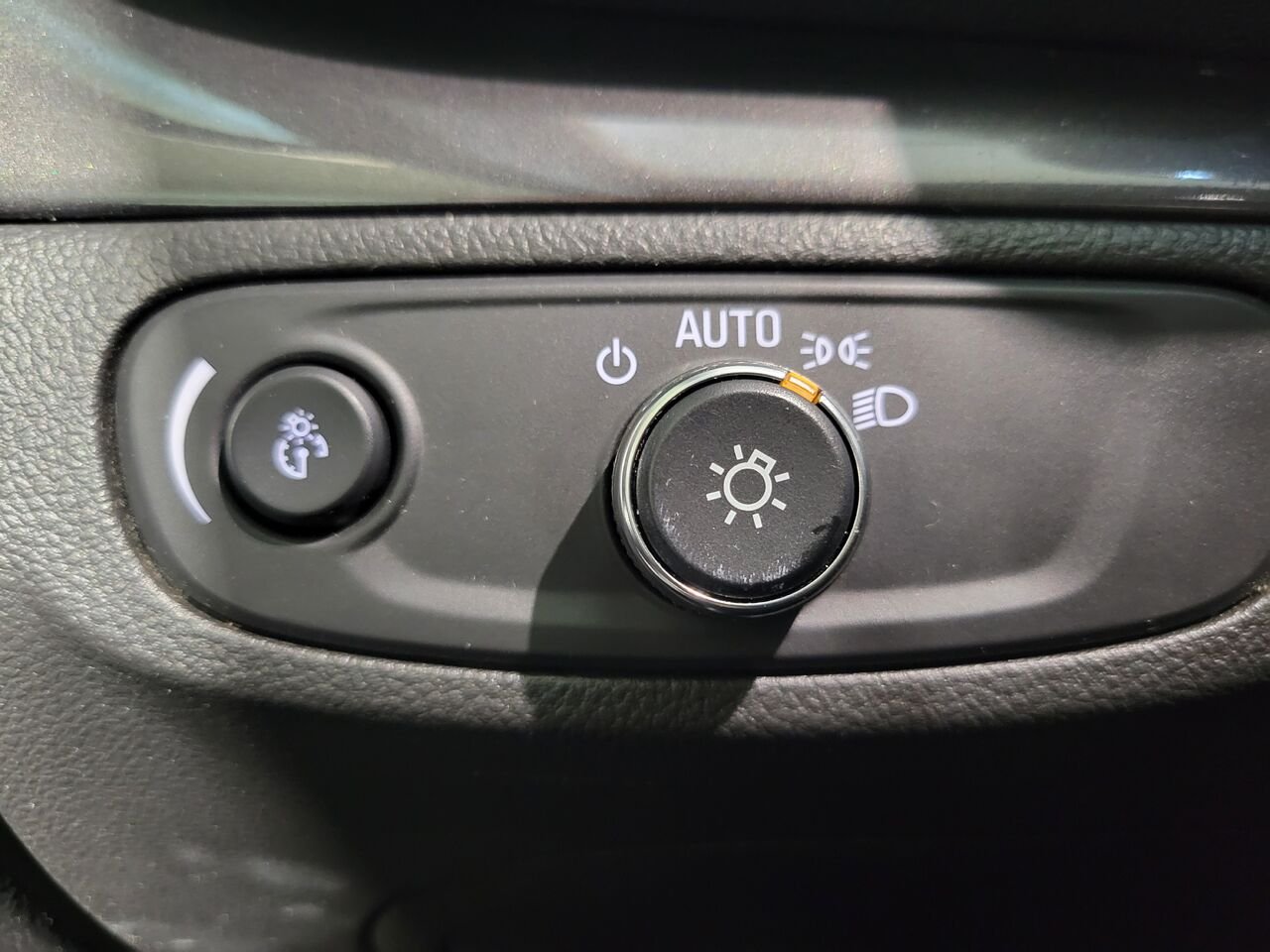 2019 Buick Encore Red  - photo #21