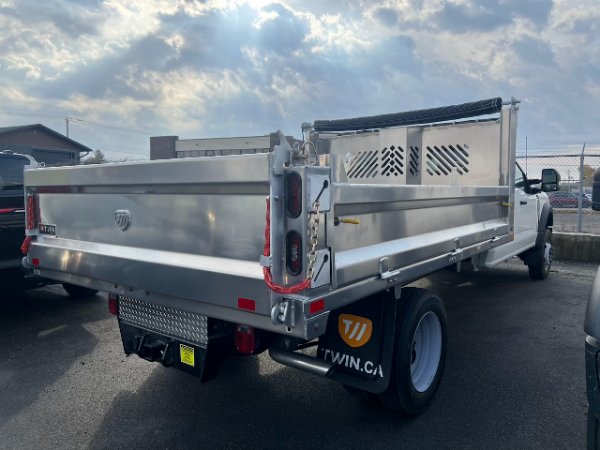 Ford Super Duty F-550 DRW 2024 Blanc Oxford