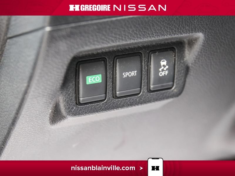 Nissan Sentra 2017 Blanc Laval - photo #26