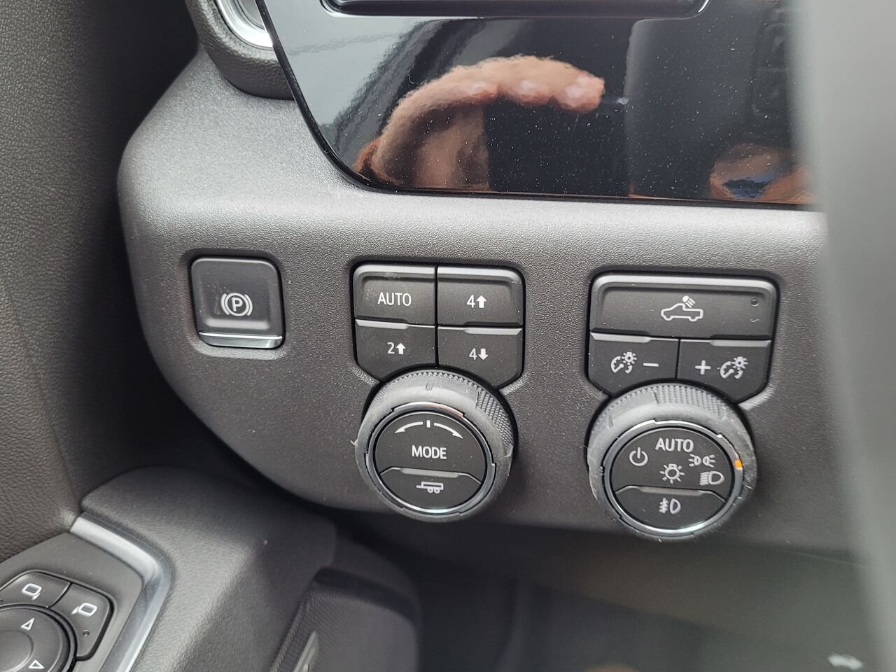 2026 Chevrolet Silverado 1500 RST cabine multiplace 4RM 157 po SUMMIT WHITE Thetford Mines - photo #9