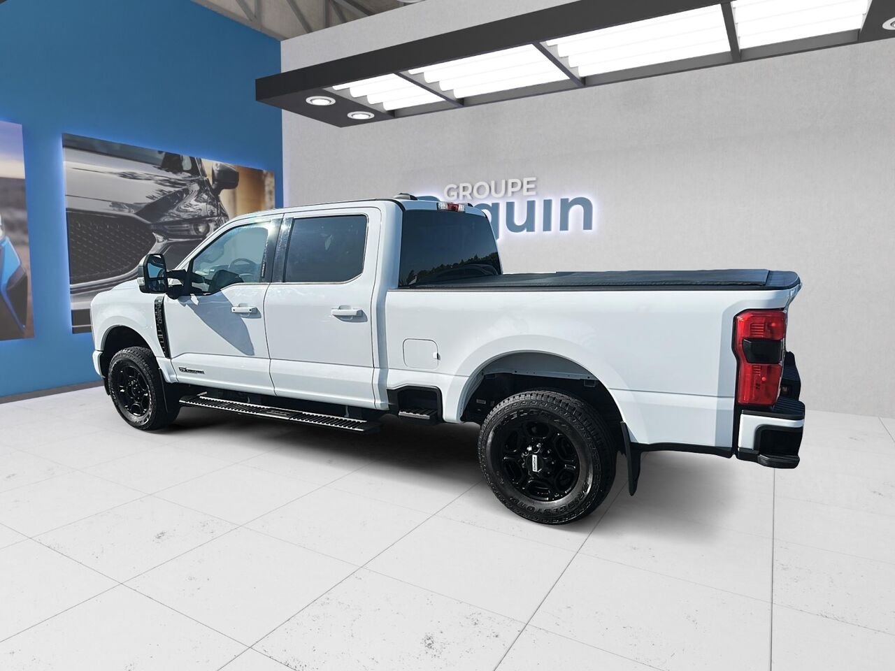 2023 Ford Super Duty F-250 SRW White Rouyn-Noranda - photo #3