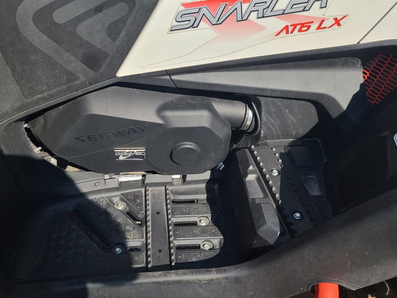 2023 Segway Snarler White  - photo #15