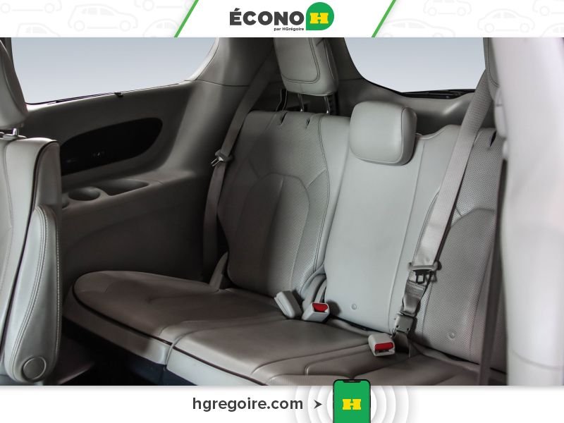 Chrysler Pacifica 2018 Argent Saint-Eustache - photo #22
