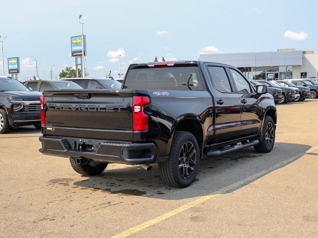 2024 Chevrolet Silverado 1500 4WD Crew Cab 147 Custom Black Sherwood Park - photo #12