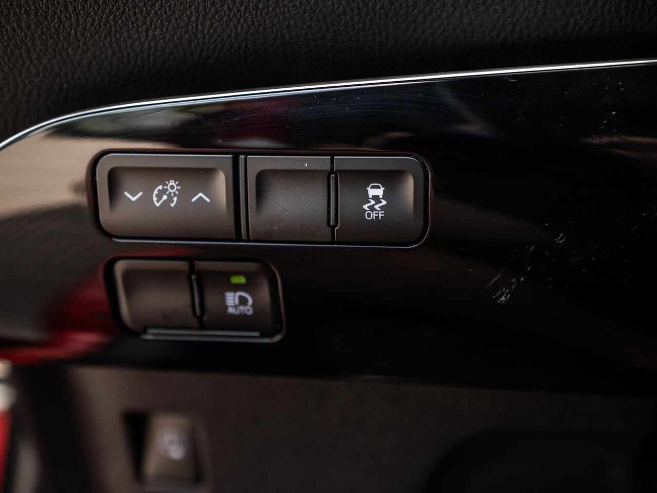 Toyota Prius Prime 2021 Rouge Sainte-Julienne - photo #12
