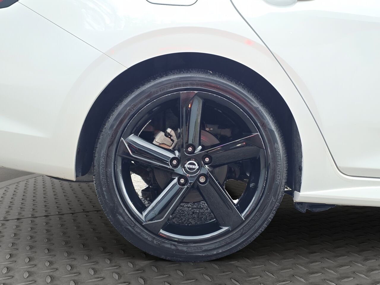 Nissan Sentra SR CVT, toit ouvrant, commande audio au volant, cruise control 2024 Blanc Val-David - photo #26