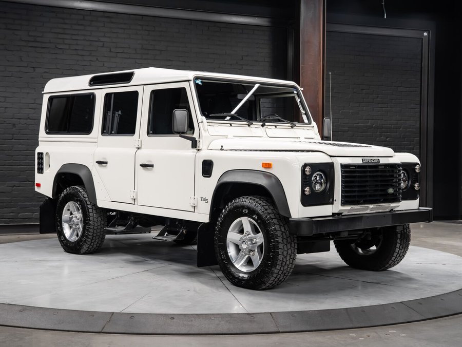 2002 Land Rover Defender 110 TD5 2002 White