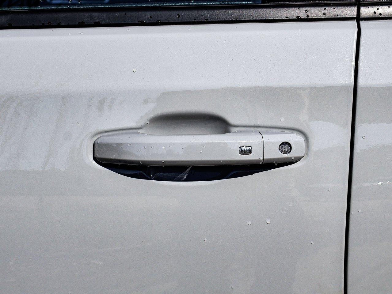 2024 Chevrolet Silverado 1500 4WD Crew Cab 147 RST Grey Sherwood Park - photo #7