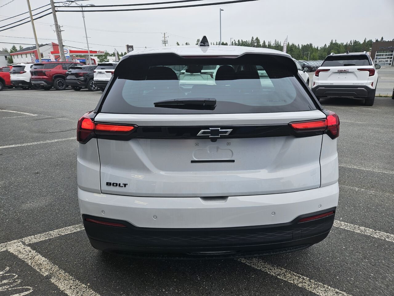 Chevrolet Bolt Traction avant 4 portes LT 2027 Blanc sommet Thetford Mines - photo #4