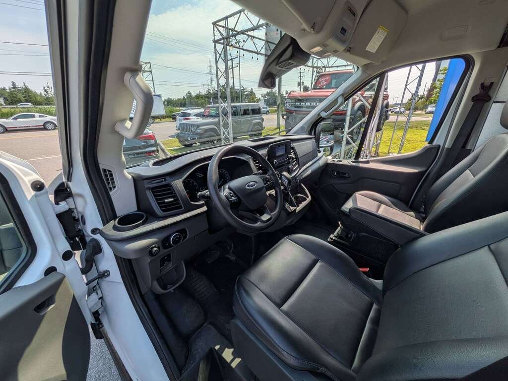 Ford Transit Cargo Van T-250 130" Med Rf 9070 GVWR RWD 2022 Blanc Val-David - photo #13