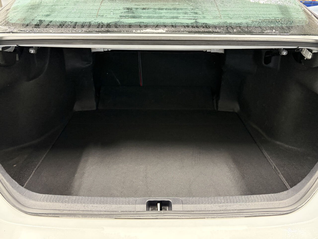 Toyota Camry XSE/TOIT PANORAMIQUE OUVRANT/SIÈGES CHAUFFANTS/AC BIZONE/ 2020 Blanc Sherbrooke - photo #4