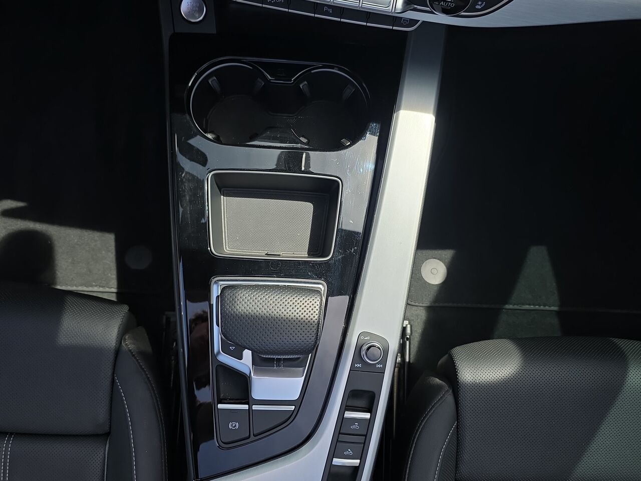 Audi A5 cabriolet Progressiv 45 TFSI quattro, S-LINE, Navigation, Détecteur d'angles morts 2023 Noir Val-David - photo #10
