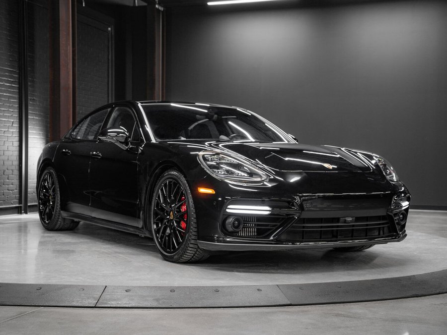 2017 Porsche Panamera 2017 Black