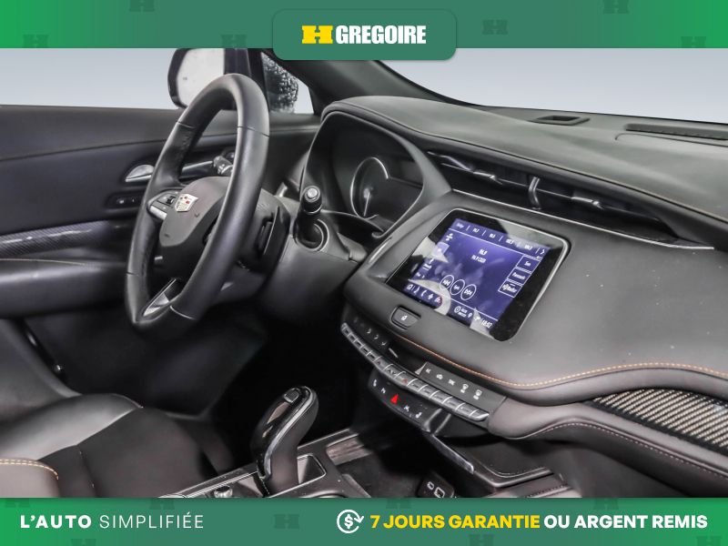 2023 Cadillac XT4 Grey Saint-Eustache - photo #26